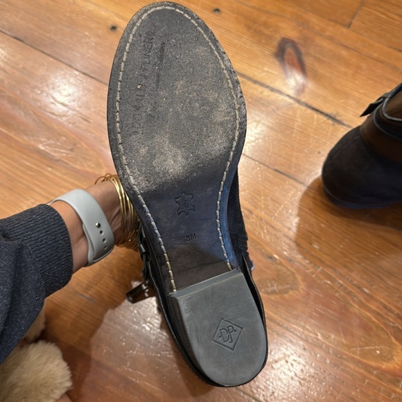 Donald Pliner - Picture 3 of 4